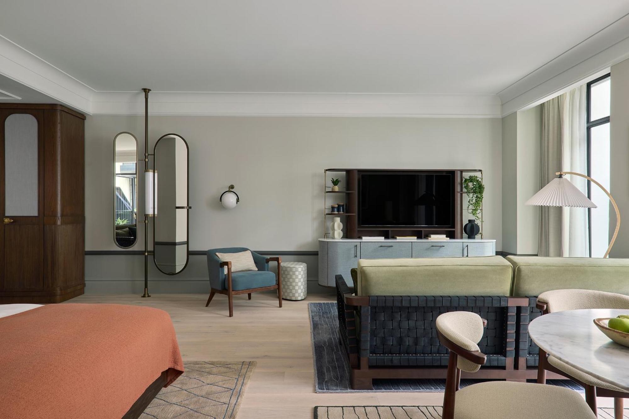 Courtyard Terrace Suite